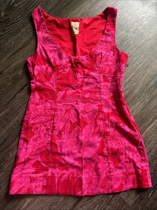 Free People Dresses & Skirts - Free People Bright Fuchsia Floral Mini Dress